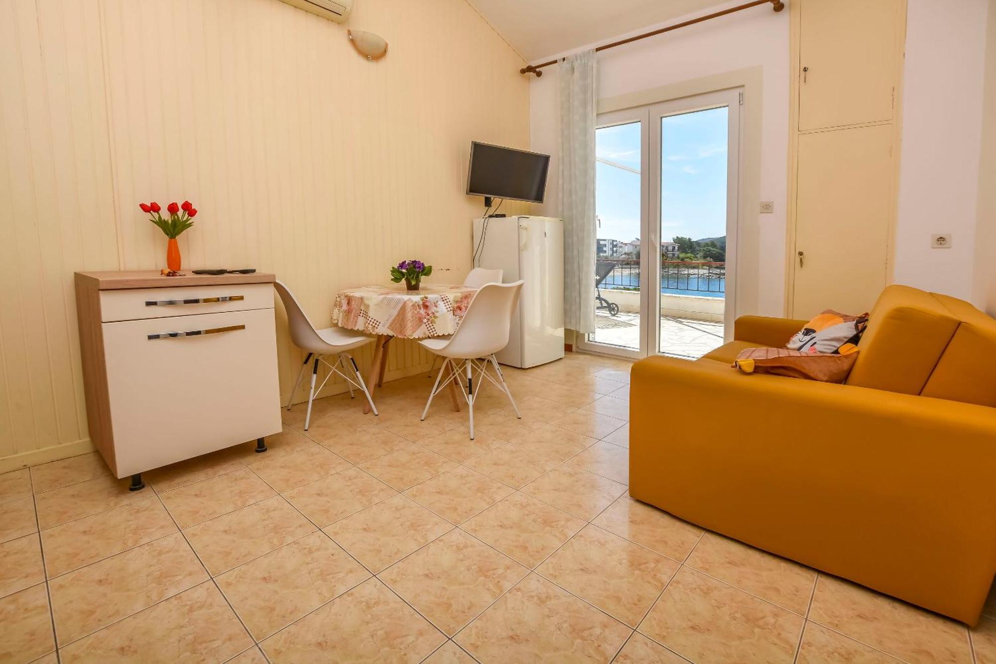 Apartments Zivana 로고즈니차 외부 사진