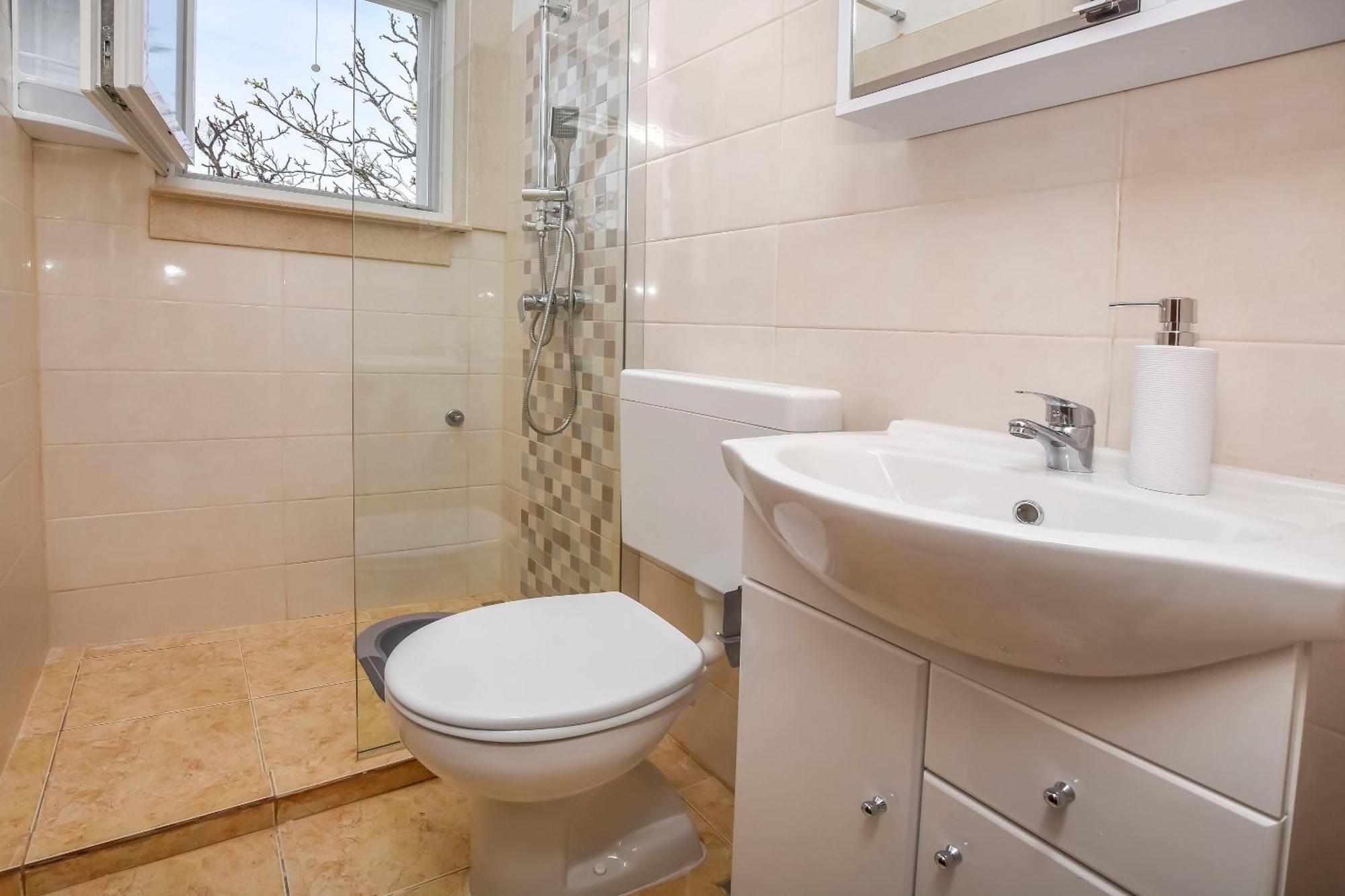 Apartments Zivana 로고즈니차 외부 사진