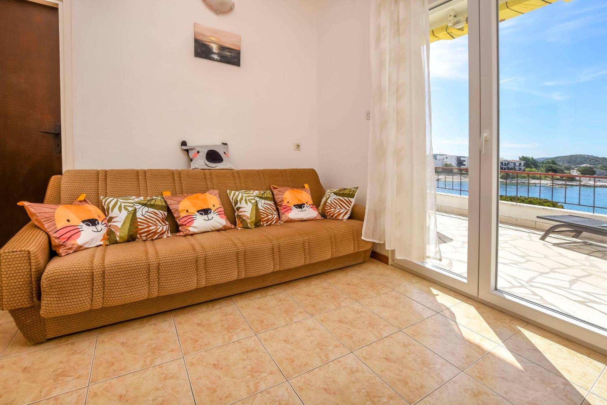 Apartments Zivana 로고즈니차 외부 사진