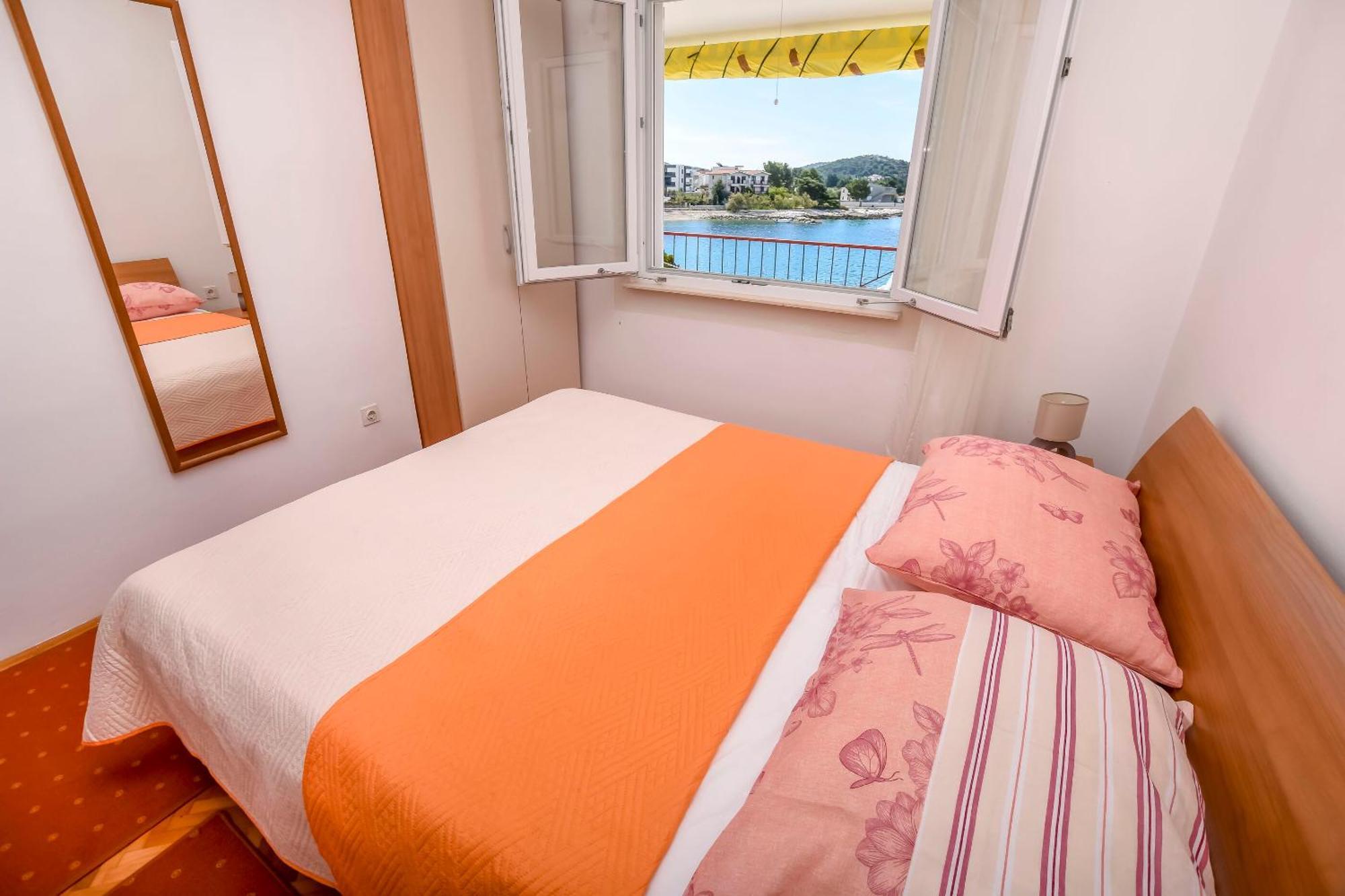 Apartments Zivana 로고즈니차 외부 사진