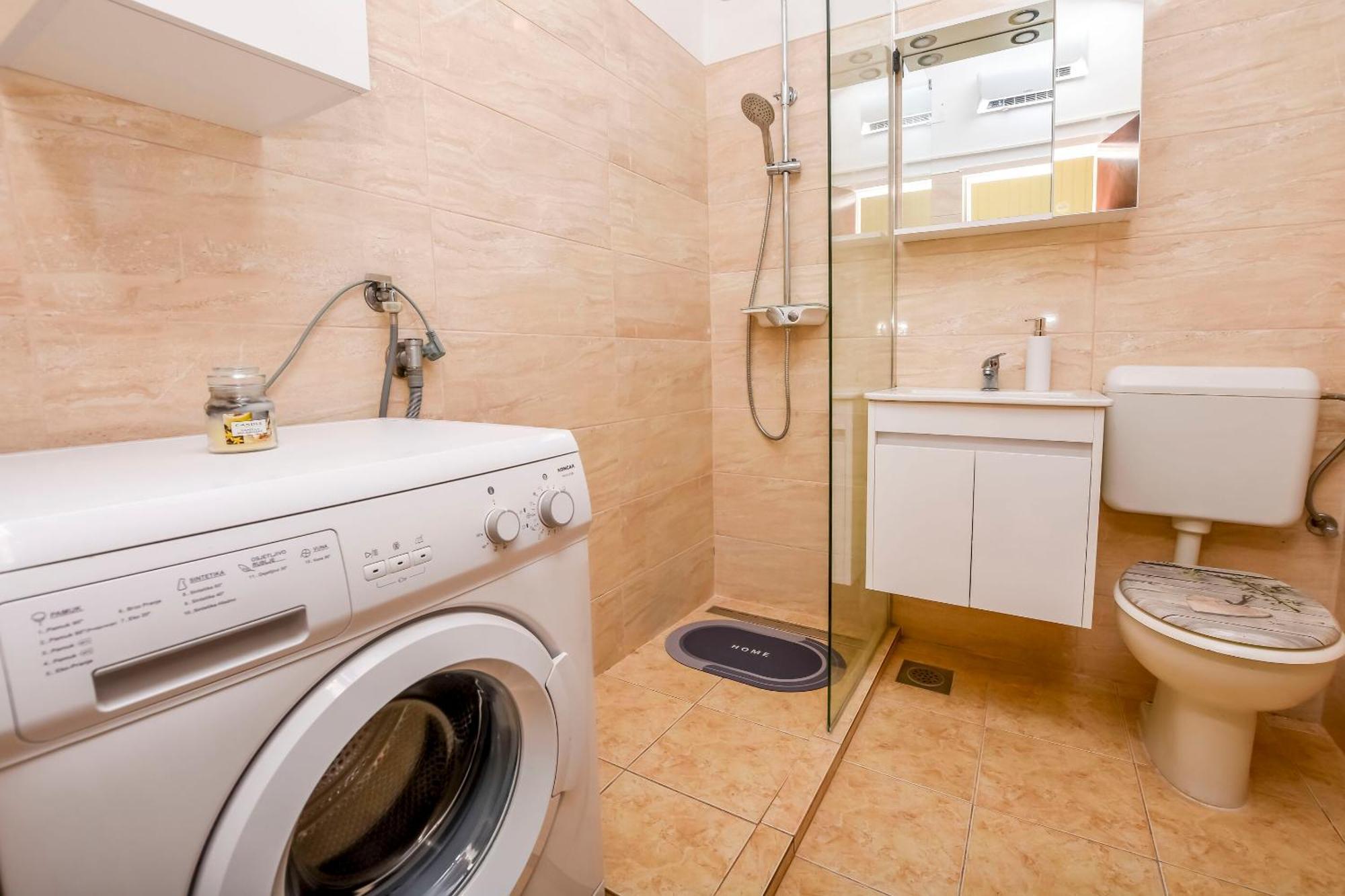 Apartments Zivana 로고즈니차 외부 사진
