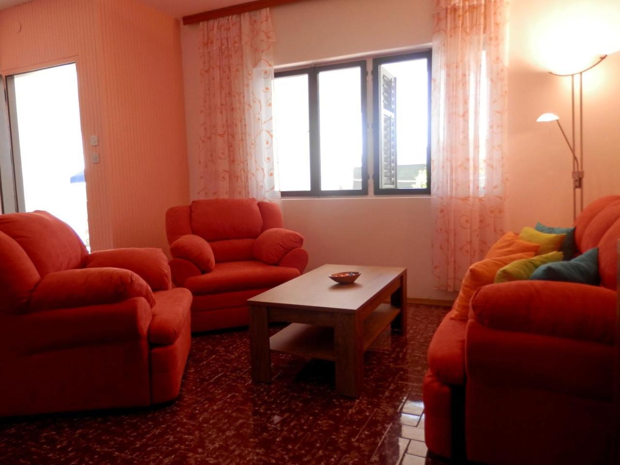 Apartments Zivana 로고즈니차 외부 사진
